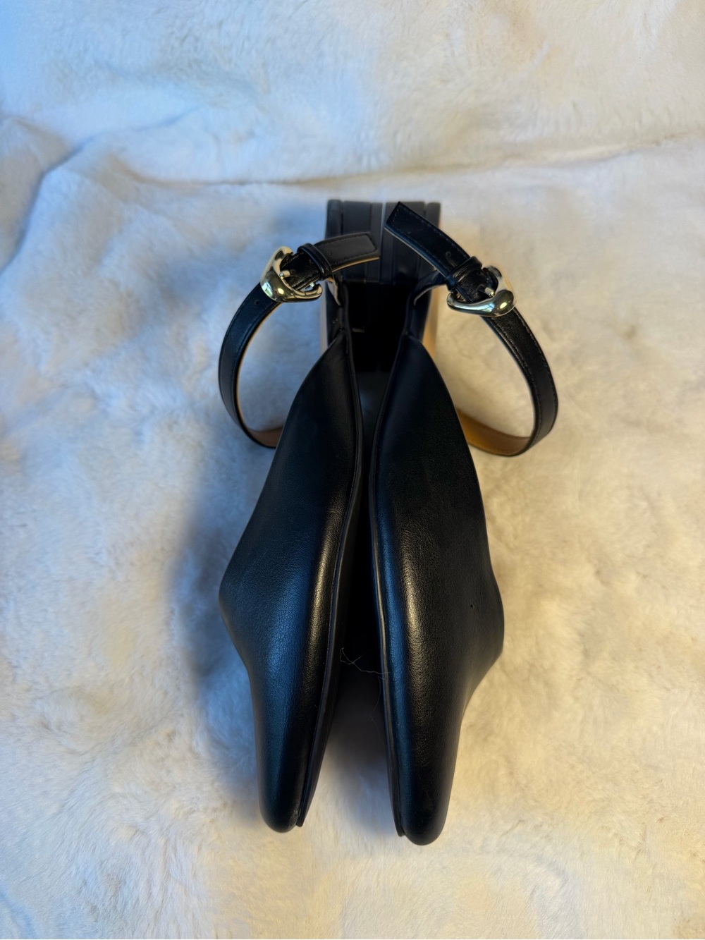 DV by Dolce Vita Black Pointed Slingback Flats with Gold Buckle Size 9.5 - Picture 4 of 6